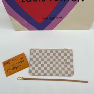 ❌❌sold❌❌Louis Vuitton Neverfull MM pouch Azur